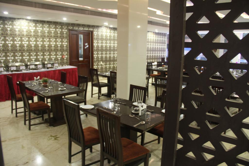 Lakshmi Hotel Thanjavur Exterior photo